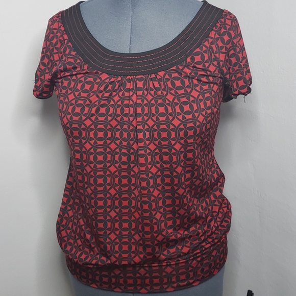 Maurices Tops - Maurices Black and Red Top - Large